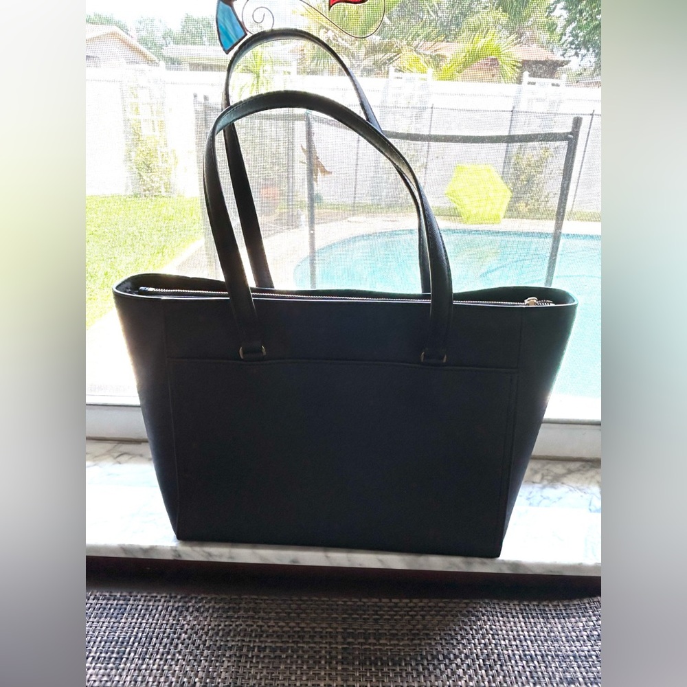 Tory Burch Small Robinson Tote - Picture 5 of 12